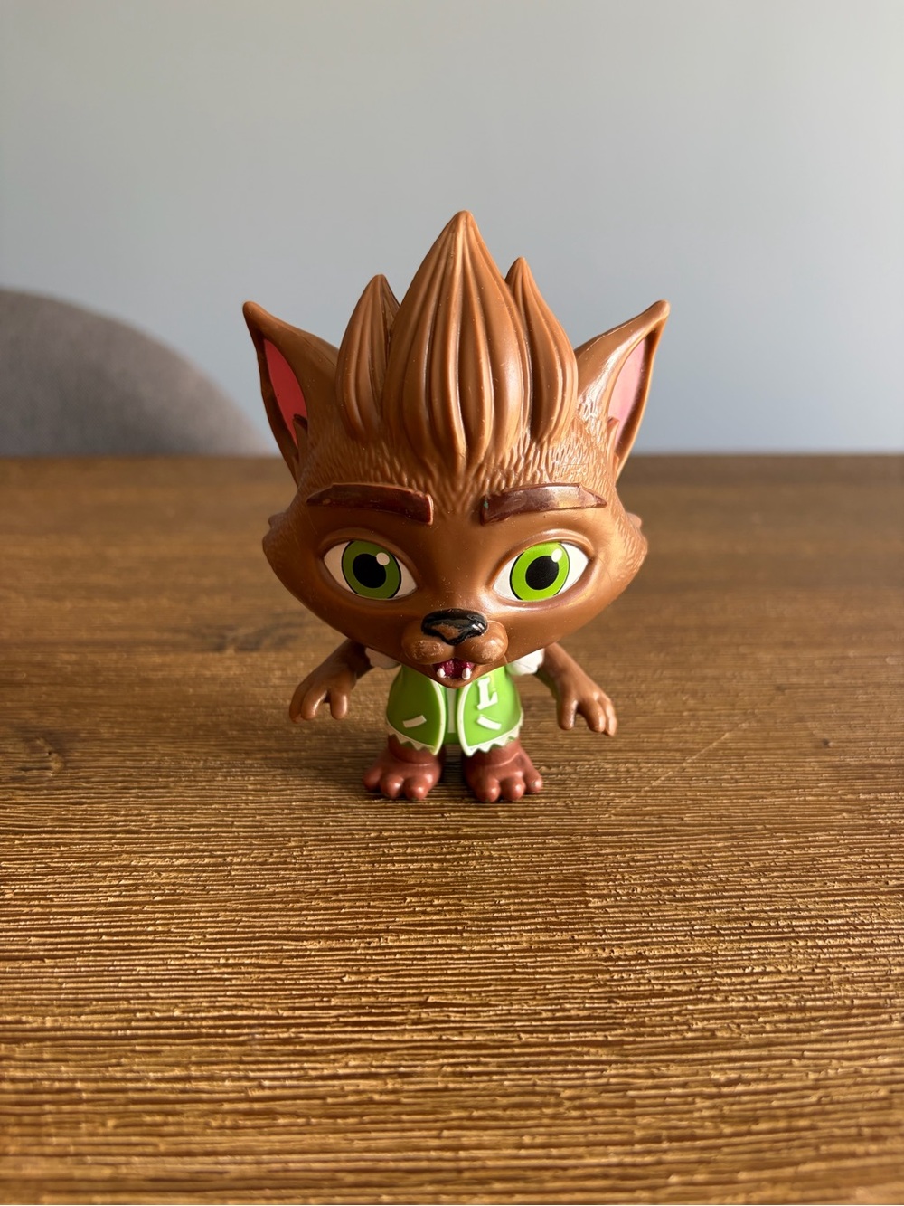 Lobo Howler Wolf Figure with Green Glowing Vest - Netflix - Super Monsters show